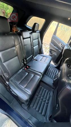 جیپ گراند شیرۆکی